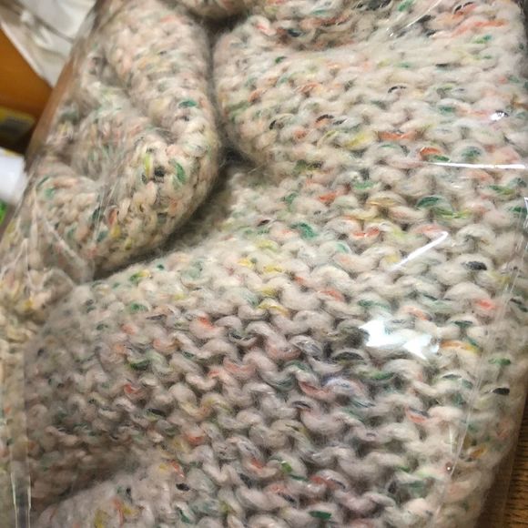 Ruby Moon Back Zip Crewneck Long Sleeve Sweater - Picture 13 of 13